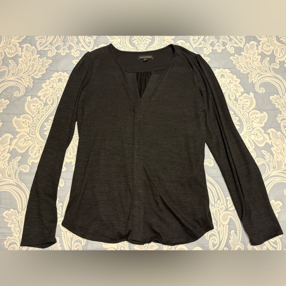 Banana Republic Classic Black Knitwear